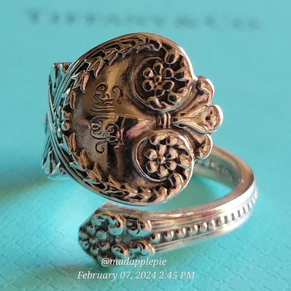 1889 Tiffany & Co. Saint James Spoon Ring in Sterling Silver Luxury jewelry #77 - Picture 1 of 16